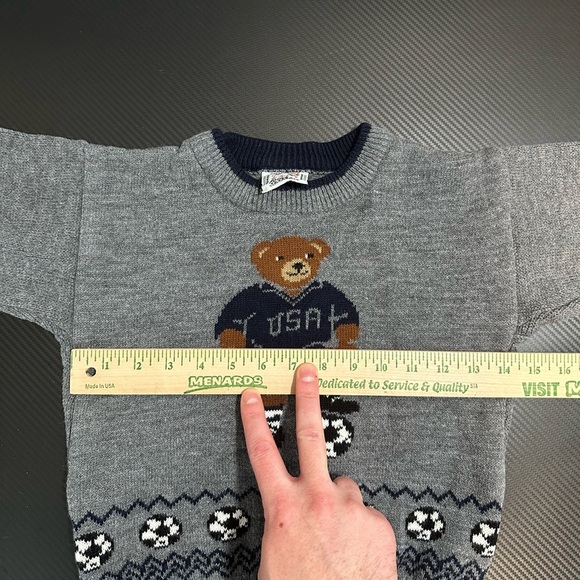 Youth Big Bear Graphic Knit Sweater Soccer Grey by Polar Size 4 Small - Picture 7 of 8